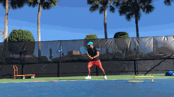  体操赛场再起风云：岭南风暴队击败岭东烈马队，脚步移动更到位全面提速抢占先机