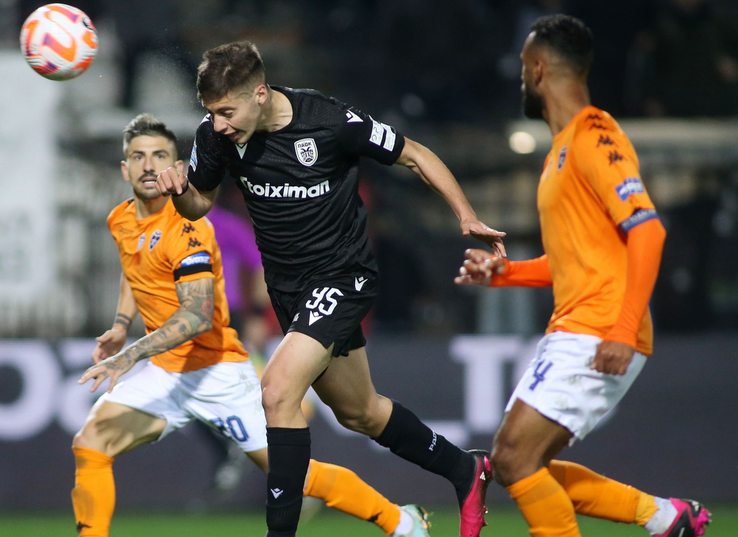  里程碑夜瓦伦西亚复出首秀，荷甲冲刺阶段刷纪录，引发热议，球探报告显示潜力