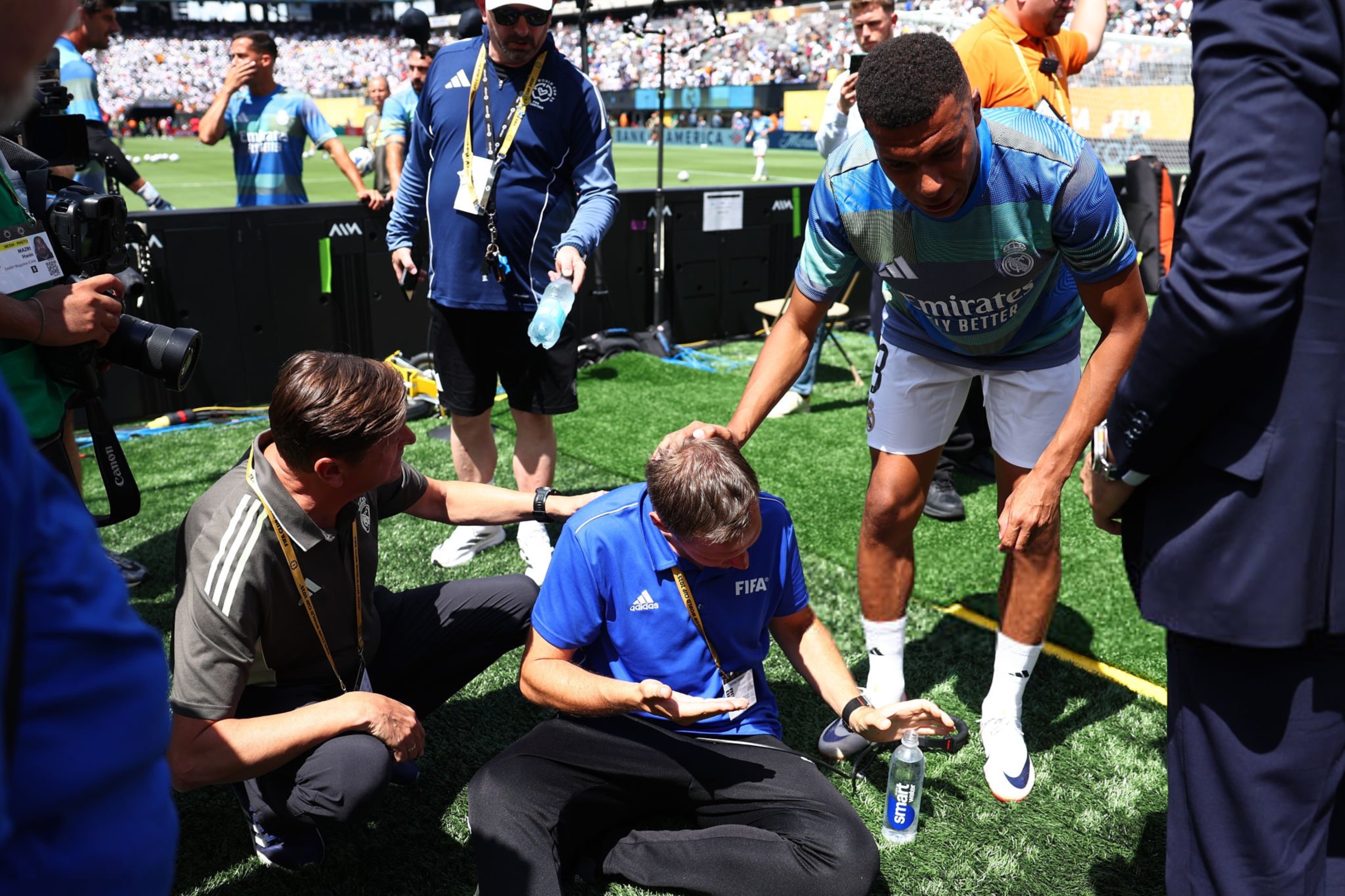 赛后国王杯焦点战，巴黎圣日耳曼状态回暖，底气十足，轮换策略成焦点(巴黎圣日耳曼中国官网)